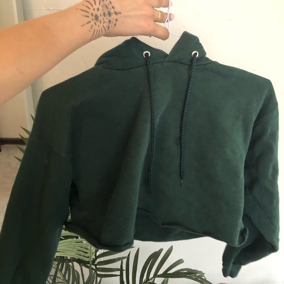Tops - green cropped hoodie